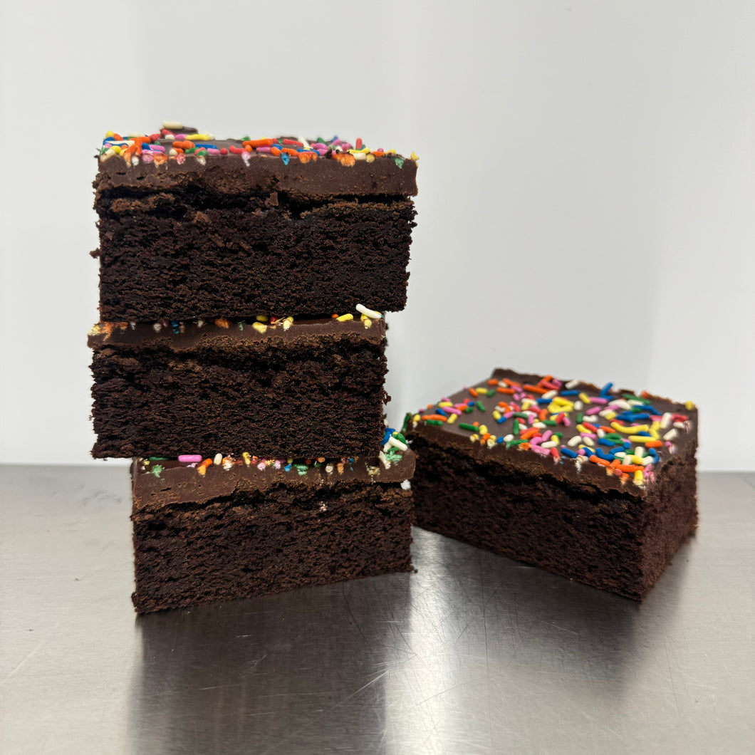 Bogtrotters Chocolate Fudge Birthday Cake Slice