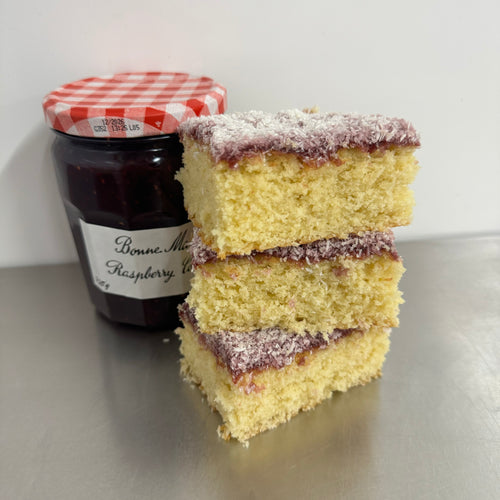 Jam & Coconut Sponge 🥥