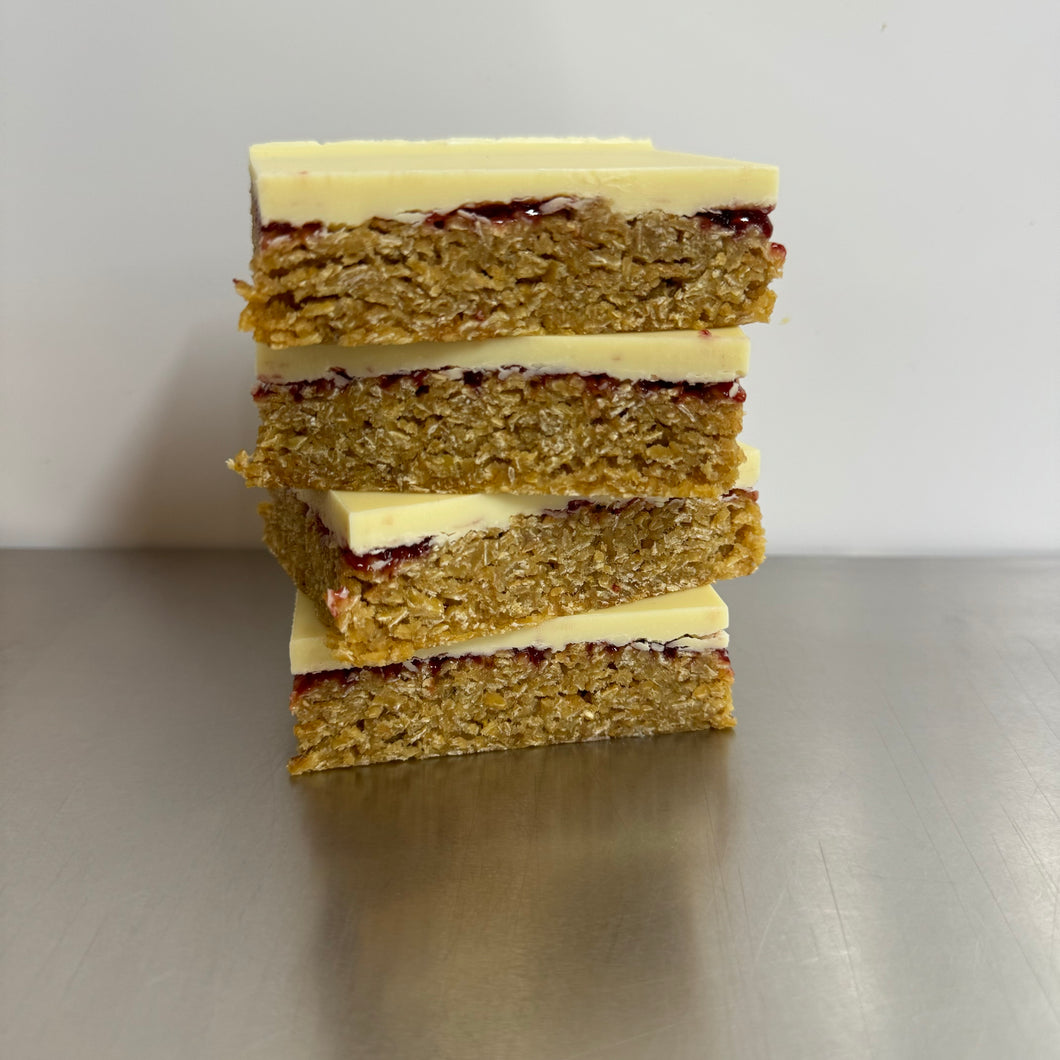 Cherry Bakewell Flapjack 🍒