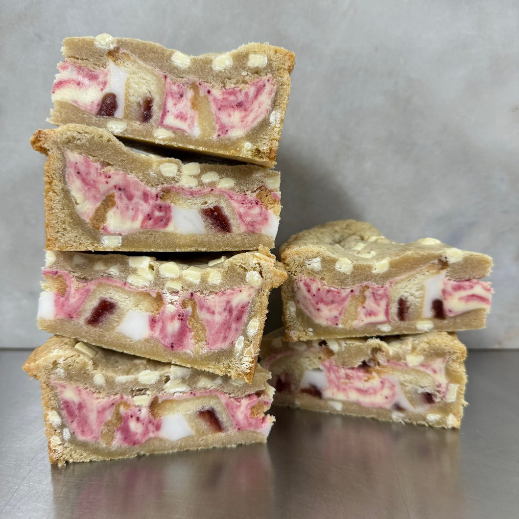 Cherry Bakewell Tart Cookie Pie