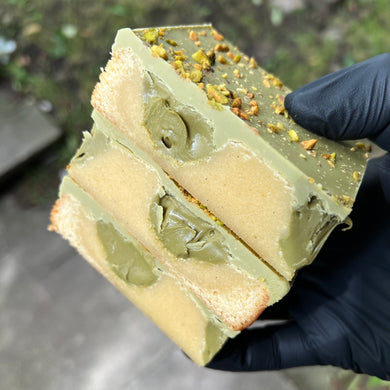 Pistachio Crème Blondie
