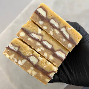 Nutella & Kinder Slutty Blondie